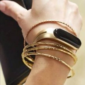 mira fitness tracker bracelet rose gold. petite